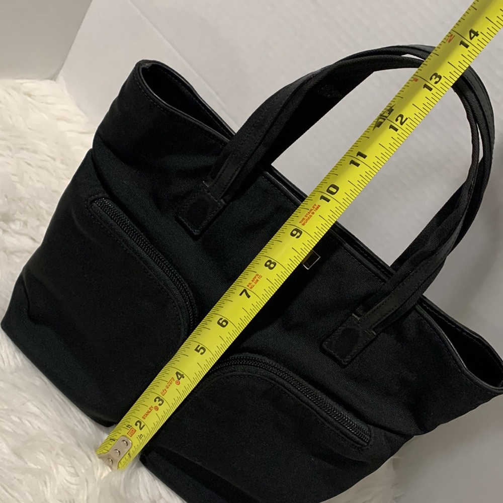GUCCI  Black Hand Bag 2 zip Front Pockets Magnetic Top Closure - Picture 11 of 13
